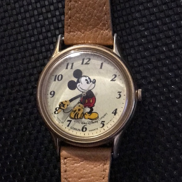 Vintage 2 Mickey Mouse plus 1 BUGS BUNNY watch, all 3. - Picture 6 of 6